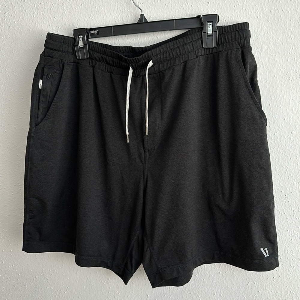 XXL Vuori Shorts